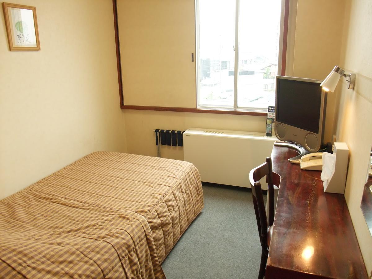 Maebashi Business Hotel Luka Exterior foto